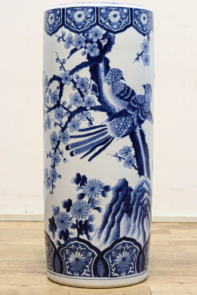 桜と二羽の鳥の絵模様が見事な陶器製の傘立て　DC4074