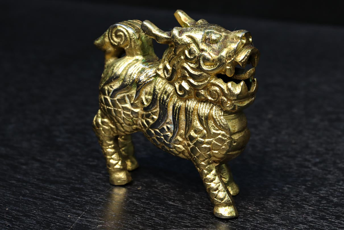 A solid Karo lion figurine DC4305