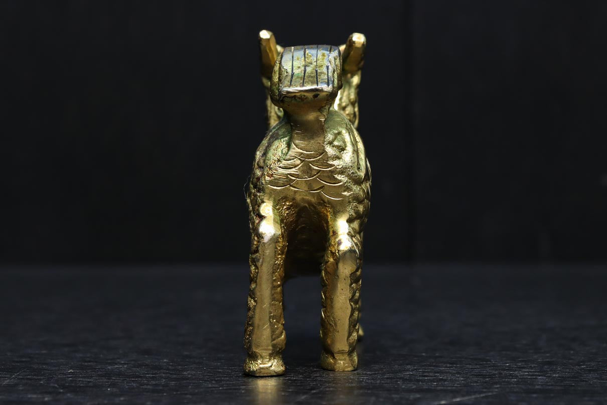 A solid Karo lion figurine DC4305