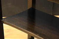 棚板を備えたシンプルデザインのサイドテーブル　DC4313