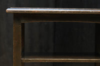 棚板を備えたシンプルデザインのサイドテーブル　DC4313