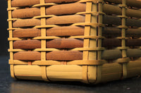 温かみある竹編みの小さな角カゴ　DC4327
