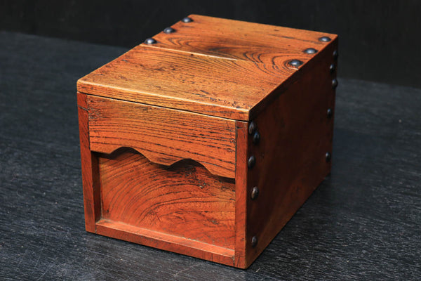 Antique tool box (Zeni-Bako) DC4459