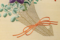 カラフルな花束模様が素敵な日本刺繍の衝立　DC4589