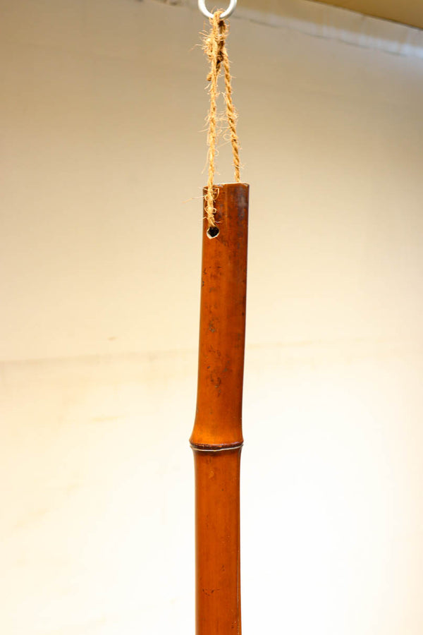 美しい艶色をした竹製自在鉤　DC4720