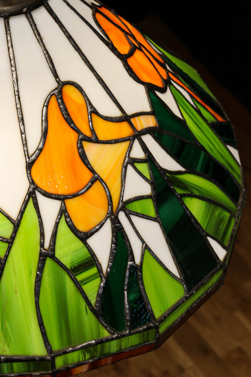 彩り豊かな花模様が美しいステンドグラスのシャンデリア　DC4937