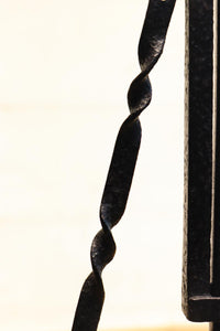 ねじり巻き吊り金具が個性的な自在鉤　DC5114