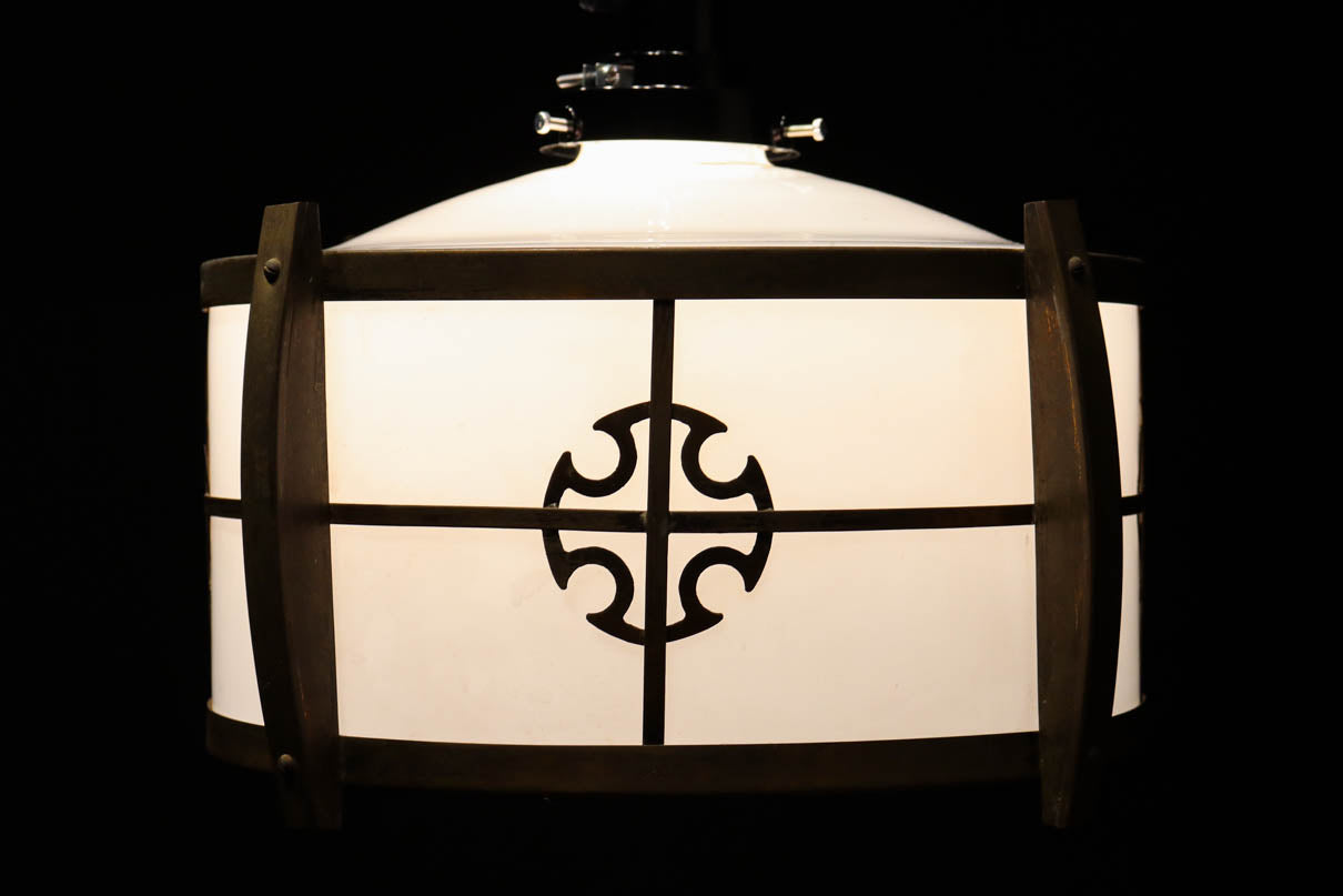 昭和レトロ！！ 十字の装飾金具で風情溢れる電笠　DC5193