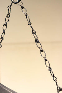 肩掛けバックの様な形がお洒落な吊るし花器(鎖付き)　DC5465　在庫1組