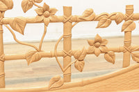 可愛らしい小花を添えた木地色の二つ折りの衝立(木箱付き)　DC5468