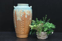 Antique flower vase DC5582