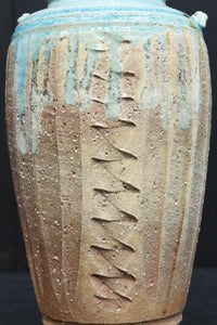 Antique flower vase DC5582
