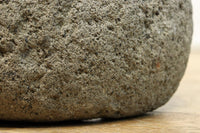 自然な風合いの質感溢れる石鉢　DC5598