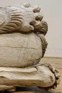 迫力の表情を描いた唐獅子牡丹の彫刻飾り　DC5978　在庫2個一組