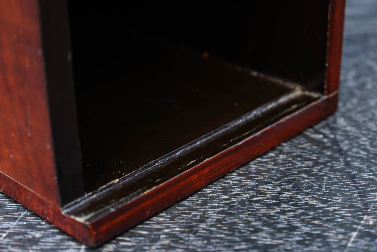 朱の色艶の美しい小箱　DC7325