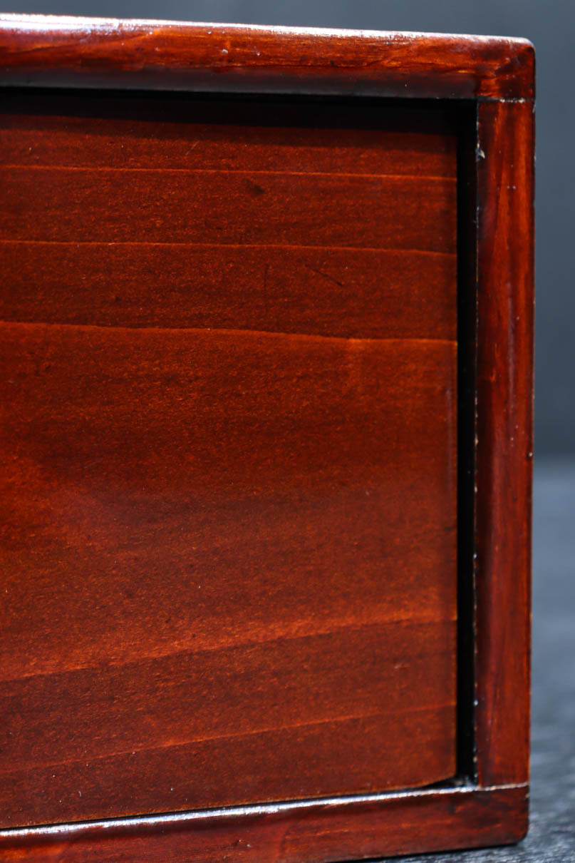 朱の色艶の美しい小箱　DC7325