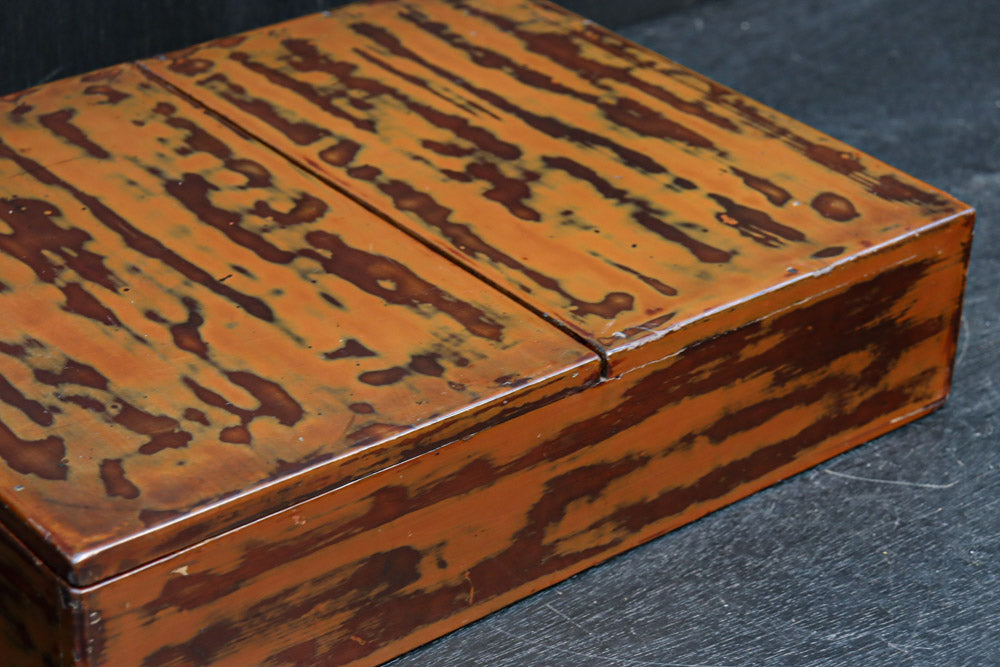 DC7458　艶やかな味わいある模様が素敵な木箱　