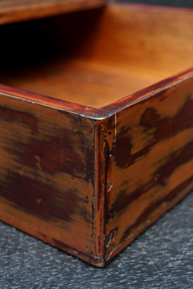 DC7458　艶やかな味わいある模様が素敵な木箱　