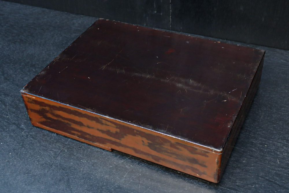 DC7458　艶やかな味わいある模様が素敵な木箱　