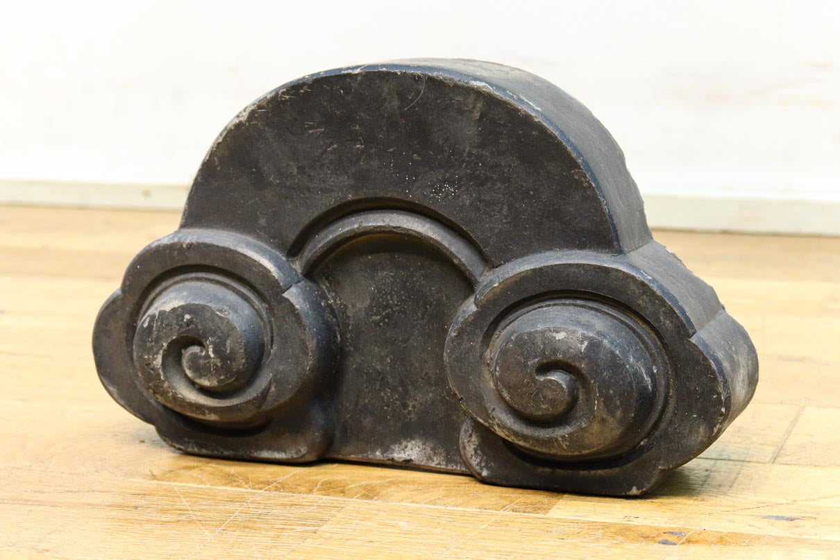 古瓦 装飾性のあるデザインが人気の鬼瓦 DC7540 – 古福庵 [ KOFUKUAN