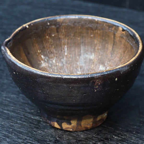 時代を重ねた面持ちある陶器製のすり鉢 DC7543 – 古福庵 [ KOFUKUAN