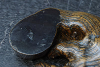 自然の雰囲気を活かした切り株の置台　DC7604