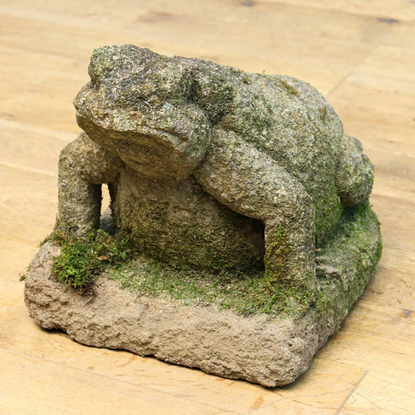 カエルの石像^^ カエルの石像 コンクリート Sサイズ 13cm アンティーク調 カエル