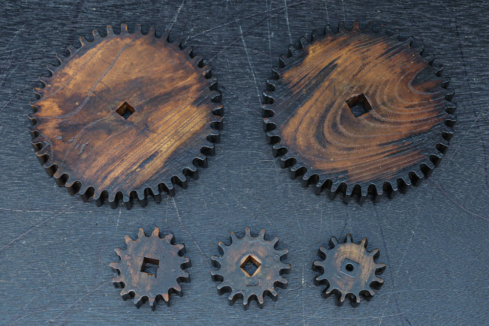 深みのある色彩の味わいある風合いが素敵な歯車セット　DC7701　在庫5枚1組