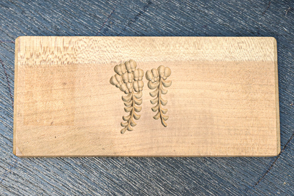 小振りの絵柄が上品な菓子型　DC7715cdg　(c:1 d:1 g:1)個