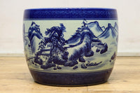 山間の川沿いの風景画を描いて落ち着いた雰囲気ある陶器製丸火鉢　DC7730