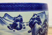 山間の川沿いの風景画を描いて落ち着いた雰囲気ある陶器製丸火鉢　DC7730