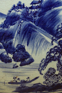 山間の川沿いの風景画を描いて落ち着いた雰囲気ある陶器製丸火鉢　DC7730