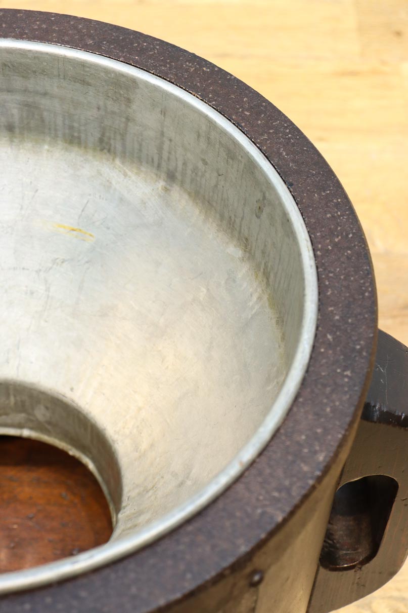 厚みのある持ち手で風格ある半斗升　DC7739