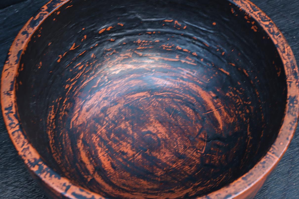 漆の味わいが時代を感じさせる鉢　DC7754