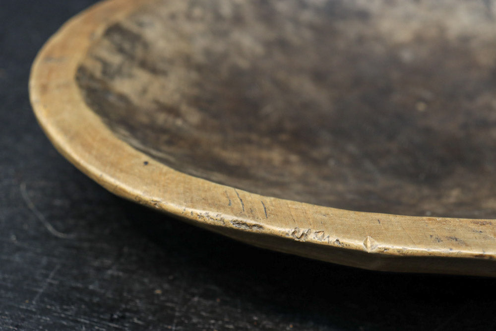 時代を重ねた面持ちあるまゆ皿　DC7758