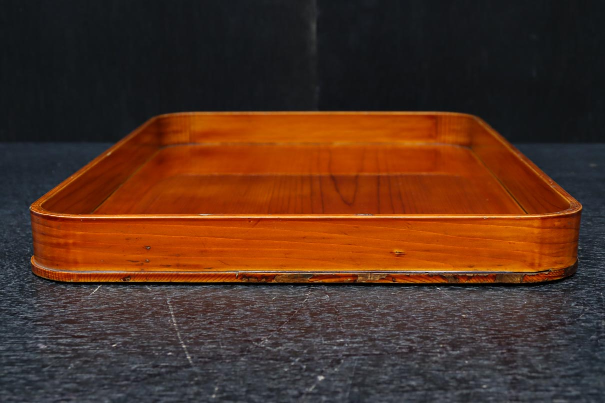 春慶塗りの艶みある色合いで上品な角盆 DC7759 – 古福庵 [ KOFUKUAN