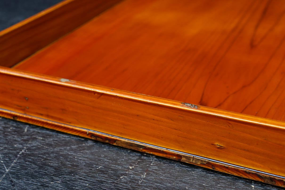 春慶塗りの艶みある色合いで上品な角盆　DC7759　