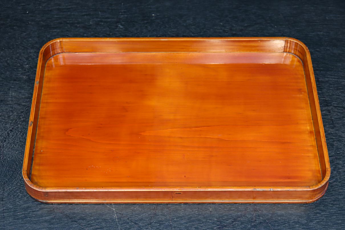 春慶塗りの艶みある色合いで上品な角盆　DC7759　