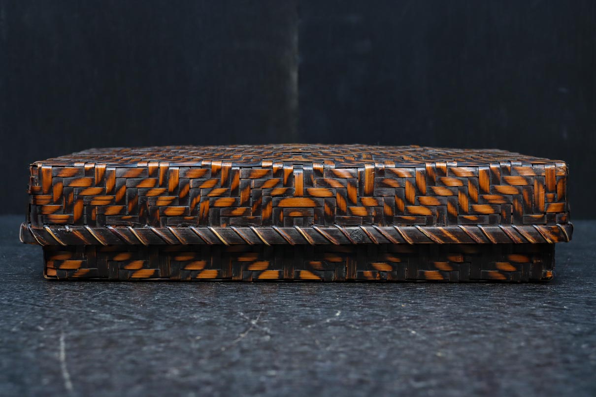 丁寧な竹編みが魅力の文入れ　DC7760