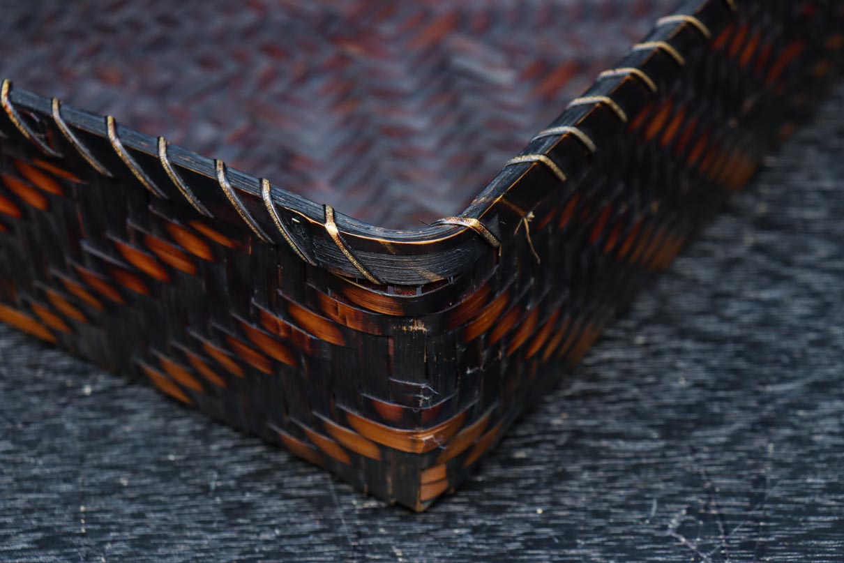 丁寧な竹編みが魅力の文入れ　DC7760