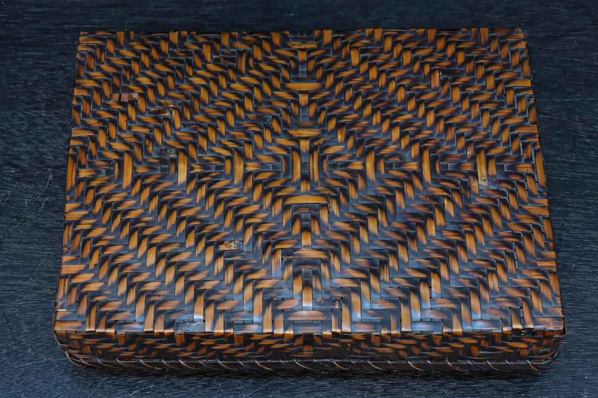 丁寧な竹編みが魅力の文入れ　DC7760