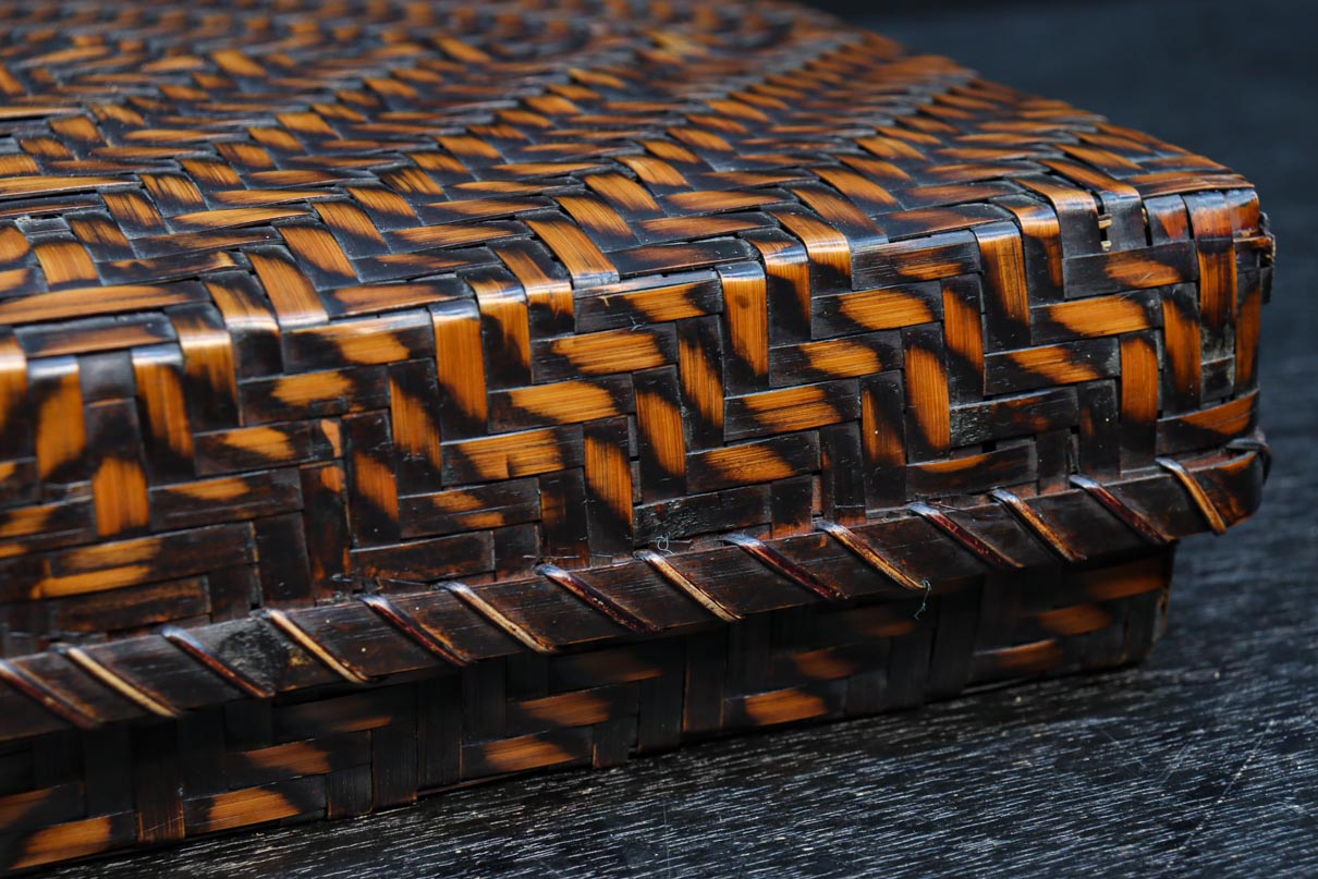 丁寧な竹編みが魅力の文入れ　DC7760