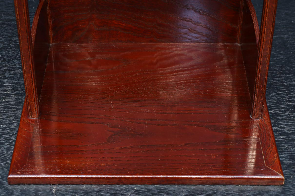 小サイズ！！ 杢目の流れが美しく艶やかな朱漆の飾り台　DC7790