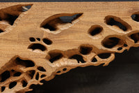 勇ましい鷹と松の木を描いた立体感のある彫刻飾り　DC7809