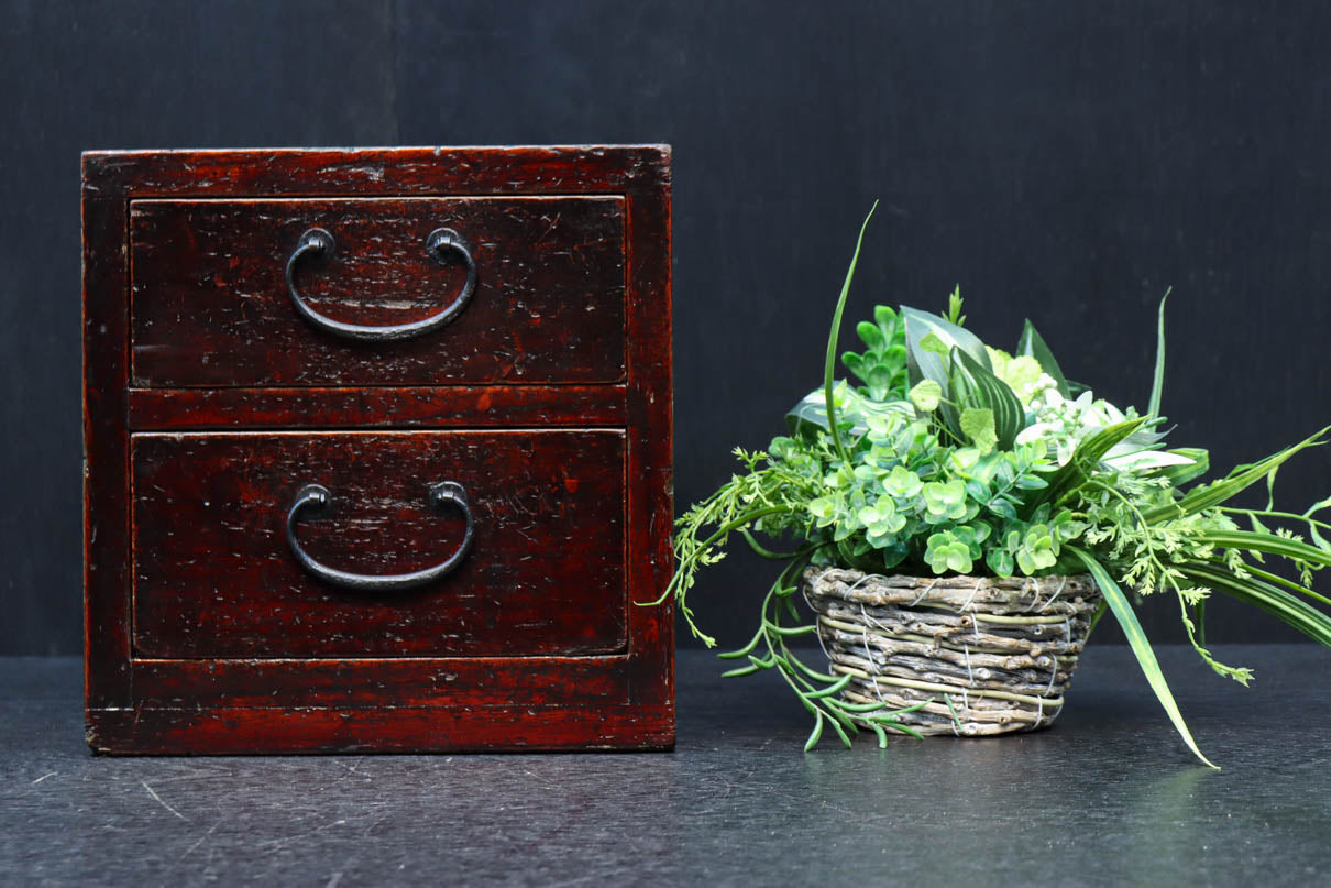 味わいある風合いが趣きある小引き出し　DC7811