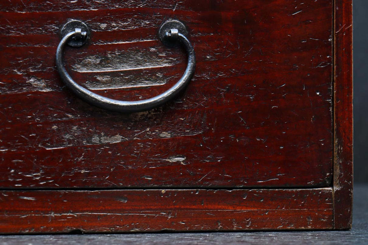 シンプルなデザインで使い勝手の良い小引き出し　DC7812