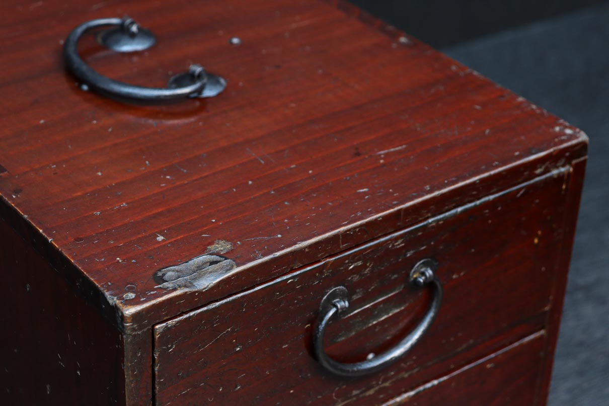 シンプルなデザインで使い勝手の良い小引き出し　DC7812