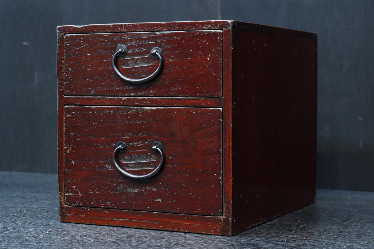 シンプルなデザインで使い勝手の良い小引き出し　DC7812