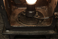 季節の風情ある透かし絵で温かみのある鉄製の灯籠　DC7814