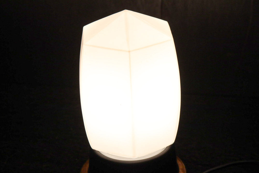 六角柱状のレトロ感溢れる天井直付け灯　DC7820